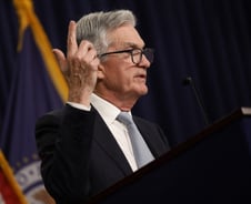 韓금리 종착역은 3.5% 정도라는데…美기준금리는 한참 더 간다?