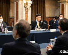 [단독]금융당국, 감사인 지정 혼선에 "비감사 용역 연말 전 끝내달라"