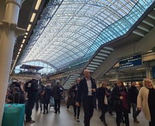 [르포]'실내서 마스크 쓰면 외계인' 노마스크 1년 英, 위드코로나 안착