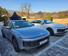 [시승기]"그래 이게 사장님 車지"…'각 그랜저' 내부에 더 놀랐다