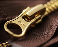 지퍼가 30조라고?…"하찮게 보지말라" 치열한 글로벌 전쟁