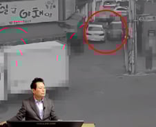 [더영상] 살짝 스쳤는데 '대인접수' 요구…도심 한복판 급발진, 사고 없이 수습