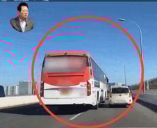 [더영상]경차 칼치기에 격분한 버스…강력 난기류에 아수라장된 항공기