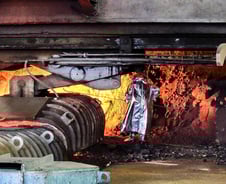 [르포]힌남노가 할퀸 고로 다시 끓는다…옛 모습 되찾는 포항 밤바다