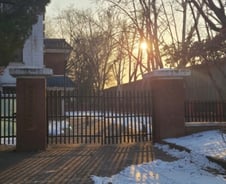 [단독]軍, 압구정 검문소 37년 무단 점유에 변상금 1억 낸다