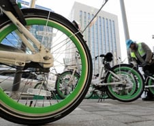 "난 자전거니까 괜찮겠지"…車 긁고 그냥 갔다간