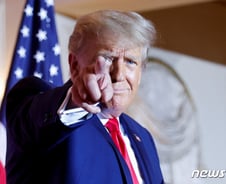 '판 깨고 흔들라' 故 잡스, 애플 성공 위해 벌인 일