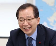 "소금없이 짭짤한 김, 어때요"...'아이디어 뱅크' 조승환 장관