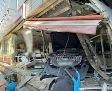 [단독]80대 운전자, 차량 4대 들이받고 건물로 돌진