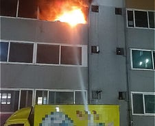 불 속에서 80대 할머니 구한…20대 아기 아빠[인류애 충전소]