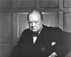 [기자수첩]  남의 나라 참전론 얘기했던 처칠은 왜