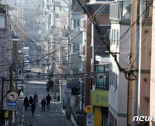 [단독]'빌라왕'과 한패?…수상한 '집값 뻥튀기' 11건 찾았다