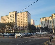 [단독]삼성전자, 기숙사 허물고 연구동 세운다…이재용 '초격차 전략' 박차