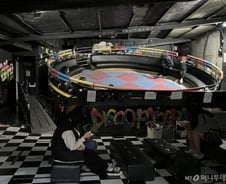 '디스코팡팡' 타고 옆골목서 담배…'단골' 10대들 탈선 장소로[르포]