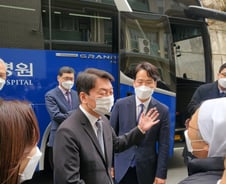 [르포] "어떤 위기 닥쳐도 대구로"…'보수의 성지' 찾은 안철수