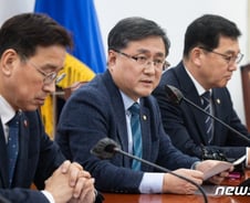 [단독]野, '쌀 의무매입법' 중재안 '절반' 반영.."예외조항 신설"