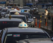 요금 오르면 뭐 해 손님이 없는데…택시기사들 한숨 푹푹