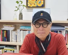 [단독] 허영만 "'비트' 그릴 때부터 영화 주인공은 정우성 염두"