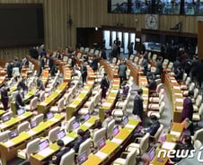 [기자수첩]수출로 먹고 사는 나라에 찾아온 위기