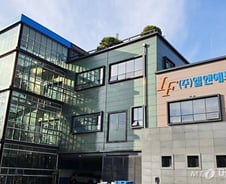 '테슬라 잭팟' 코스닥 시총 2위 껑충…목표가도 쭉쭉 오른 이 회사