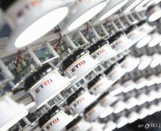 해킹 민감한 미군도 픽했다…'빛의 속도' 라이파이 자리 잡나