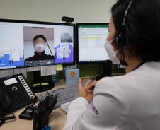 [광화문] 비대면 진료와 낡은 운동화