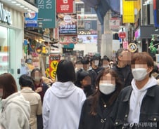 [르포]'큰손' 중국인 다시 온다…명동·동대문 '봄바람' 기대