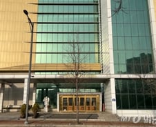 [르포]정명석 필체 찾았다…'여신도 성폭행' JMS 교회 가보니