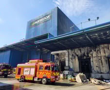 [르포] 녹아내린 '검은 언덕'…서 있기 힘든 탄내…한국타이어 공장은 지금