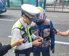 [르포]"신호 지켰는데 왜 잡나"…왜 적발됐는지도 모르는 오토바이 라이더들