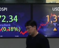 내달린 2차전지, 휘청인 반도체…반전 온다는 증권가 "사라"