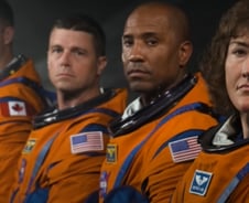 여성·흑인, 50년 만에 '달 궤도' 간다…심우주 개척 선봉[우주다방]