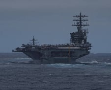 [단독] 美핵항모, 韓·日 군함과 센카쿠 앞 300해리까지 갔다