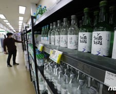 [단독]"여기 '새로' 주세요" 술집서 2030에 인기…이달 누적 1억병 돌파