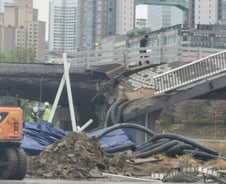 [르포]"어제도 건넜는데…" 하루아침에 '폭삭' 정자교, 원인은