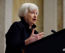 옐런은 부정했지만 연준은 "연말침체"…증시 하락반전[뉴욕마감]