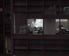 "또 공짜 야근이야"…'포괄임금제'의 늪에 빠진 월급쟁이들