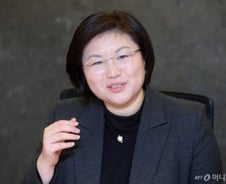 "낡은 법, 효과적으로"…아는 기업은 다 아는 '바른' 서비스