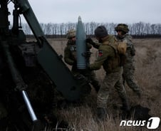 [단독] "우크라가 공격한다" 주러대사관 16번 교민 경보 …우크라戰 역설