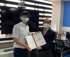 [단독]'신대방팸' 성 착취 의혹 男, 과거 정치권 진출 시도했다