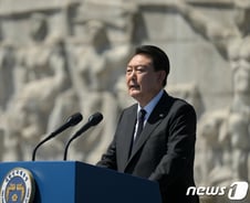 "尹 잘하고 있다" 지지율 31%···한 주 만에 30%대 '회복'