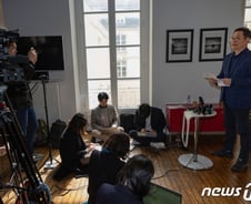 [기자수첩] 돈 봉투 의혹, 부끄러움은 누구의 몫인가