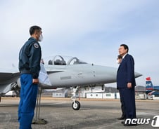 [단독] 韓美 정상회담 계기 'FA-50 500대' 대미 수출 추진