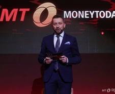 "격해지는 미중갈등…생존·번영 위해 자유주의 국가들 연대해야"