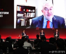 "中, 유교 철학 공유하고도 민주주의 파괴…우리가 맞서야"