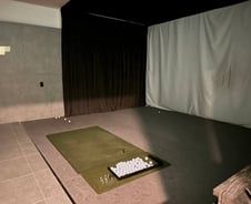 [단독]"폭락 그 종목 강매, 나도 2억 빚 떠안아"…스크린골프 직원 증언