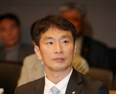 검사에서 경제·금융정책 '빅스피커' 변신, 최연소 금감원장 이복현