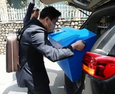 금융위 등록했다 해서 믿었는데... 법 테두리 안팎 넘나든 라덕연