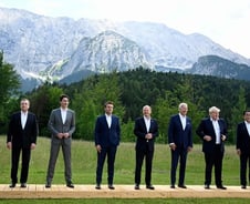 권위주의 연대에 대응…韓 포함 G8 체제 현실화하나