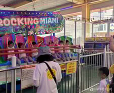 [르포]'꺄르르' 임채무 두리랜드 벌써 북적…"내일 우산 선물 3000개"